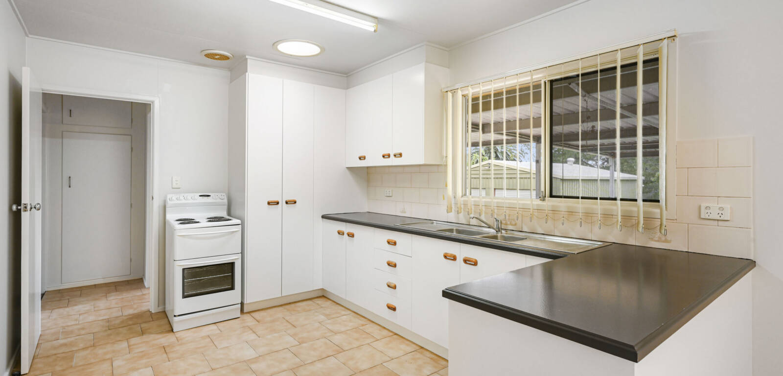 55 Kate St, HARLAXTON, QLD 4350 AU