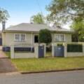 37 Geoffrey St, MOUNT LOFTY, QLD 4350 AU