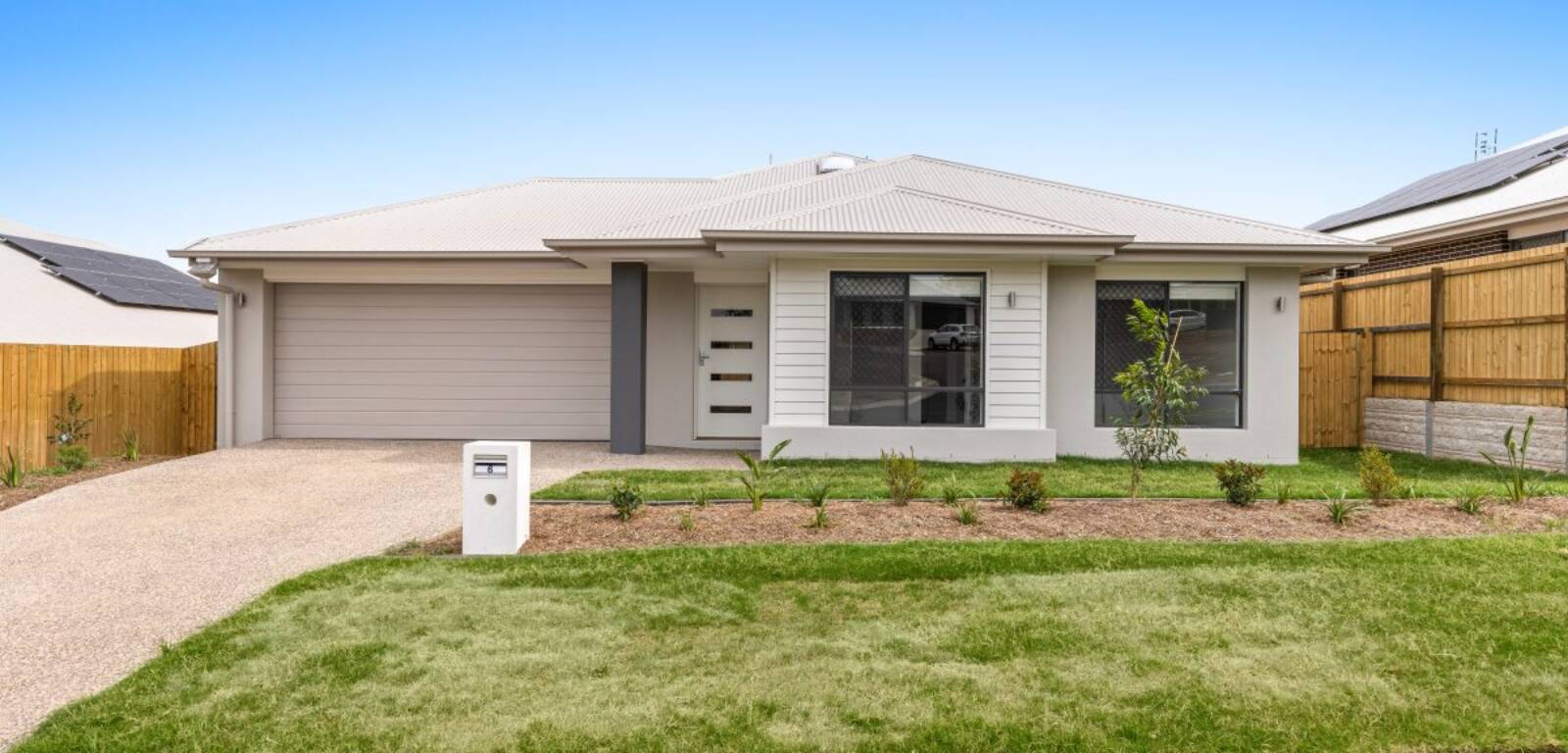 6 Broadmead St, GLENVALE, QLD 4350 AU