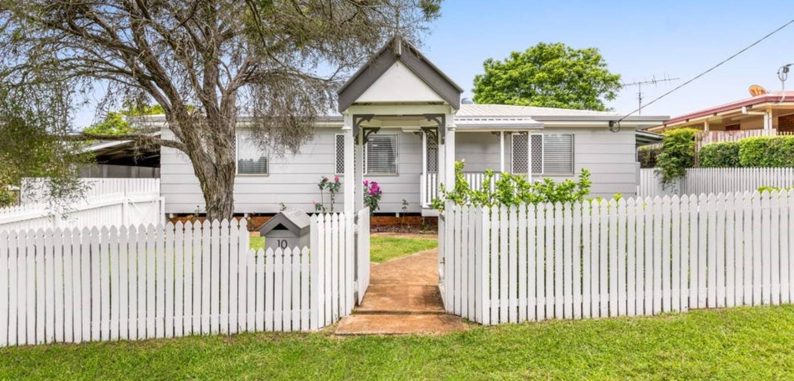 10 Kratzmann Ct, KEARNEYS SPRING, QLD 4350 AU