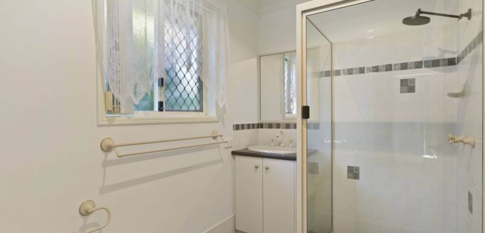 1 Bottletree Ct, KINGSTHORPE, QLD 4400 AU