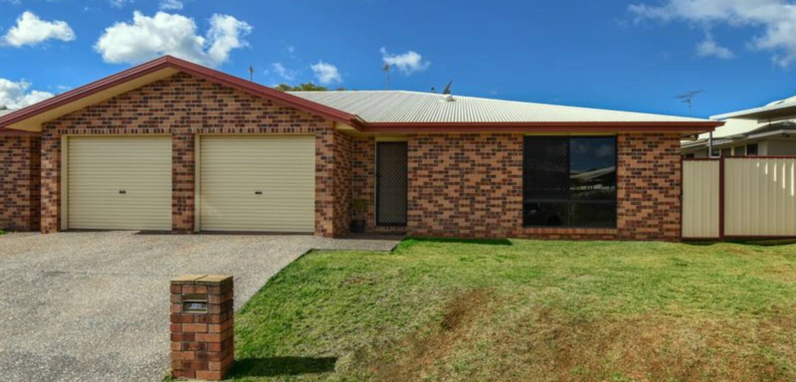 16B Village Court, GLENVALE, QLD 4350 AU