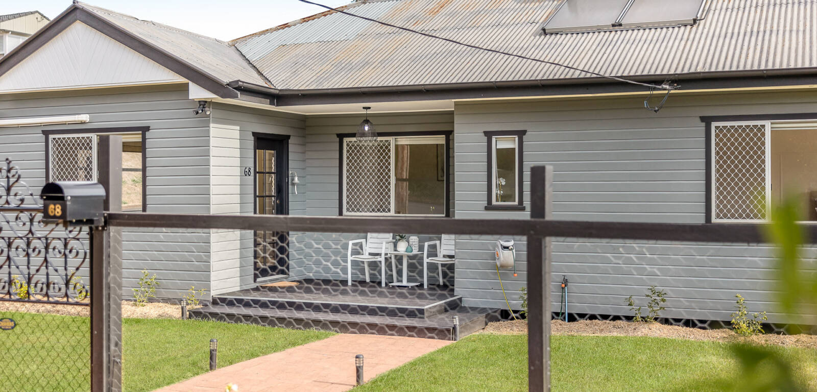 68 North St, MOUNT LOFTY, QLD 4350 AU