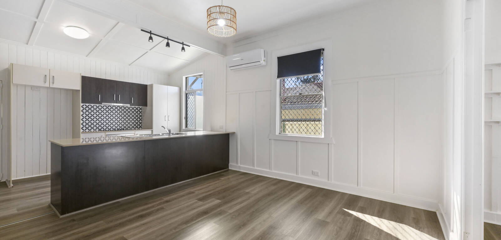 125 Taylor St, NEWTOWN, QLD 4350 AU