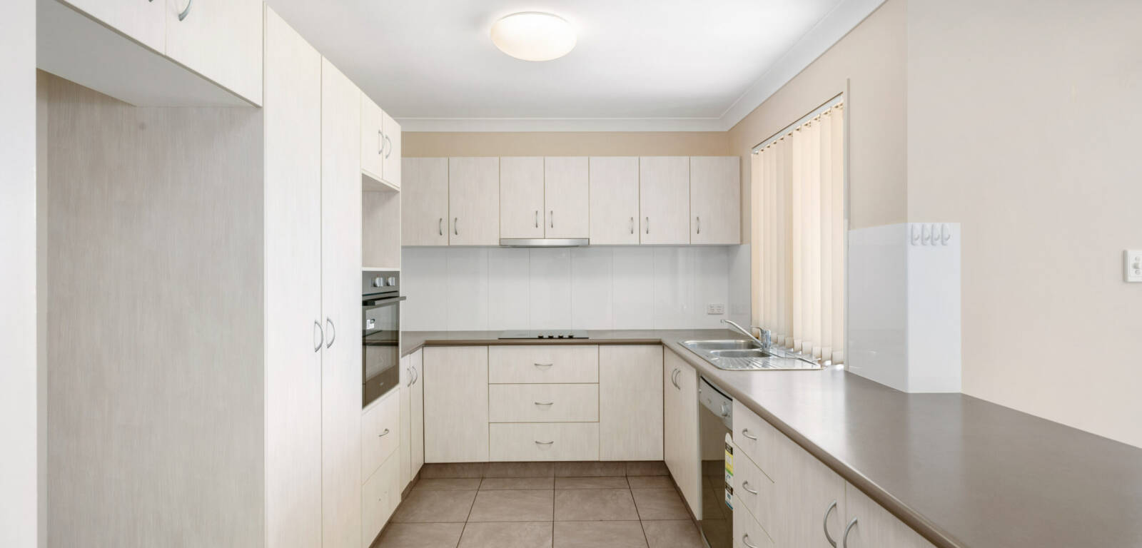 7 Dixon Ct, WILSONTON HEIGHTS, QLD 4350 AU