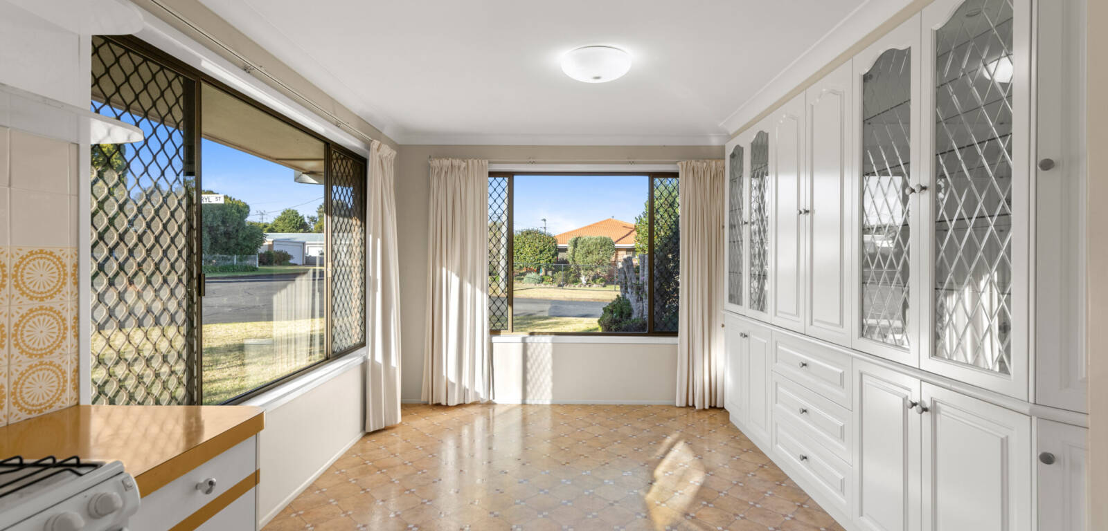 1 Beryl St, WILSONTON, QLD 4350 AU