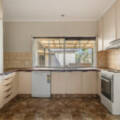 6 Merritt St, HARRISTOWN, QLD 4350 AU