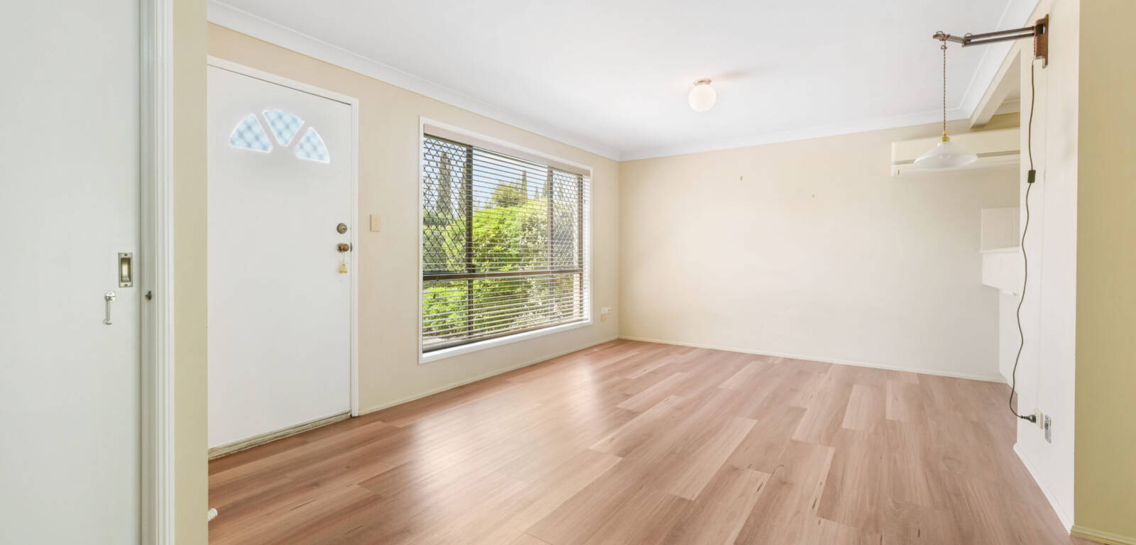 7/251 Herries St, NEWTOWN, QLD 4350 AU