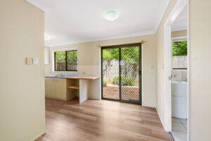 7/251 Herries St, NEWTOWN, QLD 4350 AU