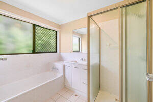 7/251 Herries St, NEWTOWN, QLD 4350 AU