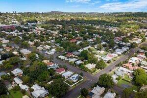 157 Bridge St, NORTH TOOWOOMBA, QLD 4350 AU
