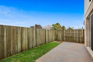 1/68 Alford St, MOUNT LOFTY, QLD 4350 AU