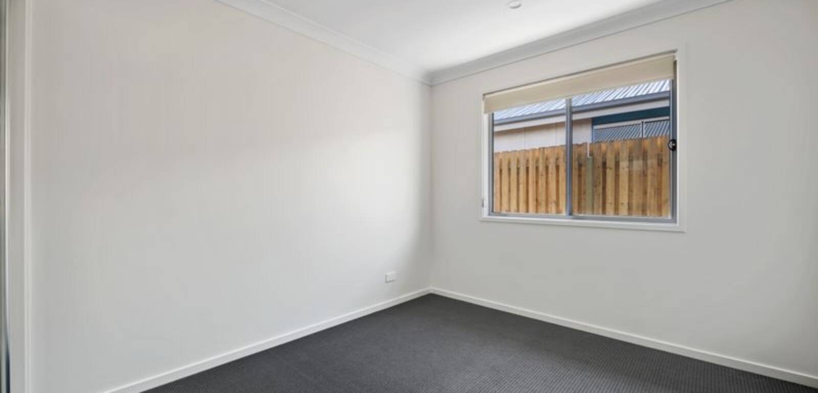 2/5 Diva Ln, GLENVALE, QLD 4350 AU