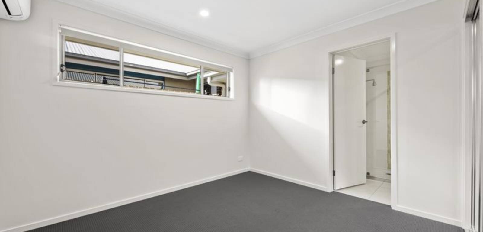 2/5 Diva Ln, GLENVALE, QLD 4350 AU