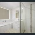 2/5 Diva Ln, GLENVALE, QLD 4350 AU