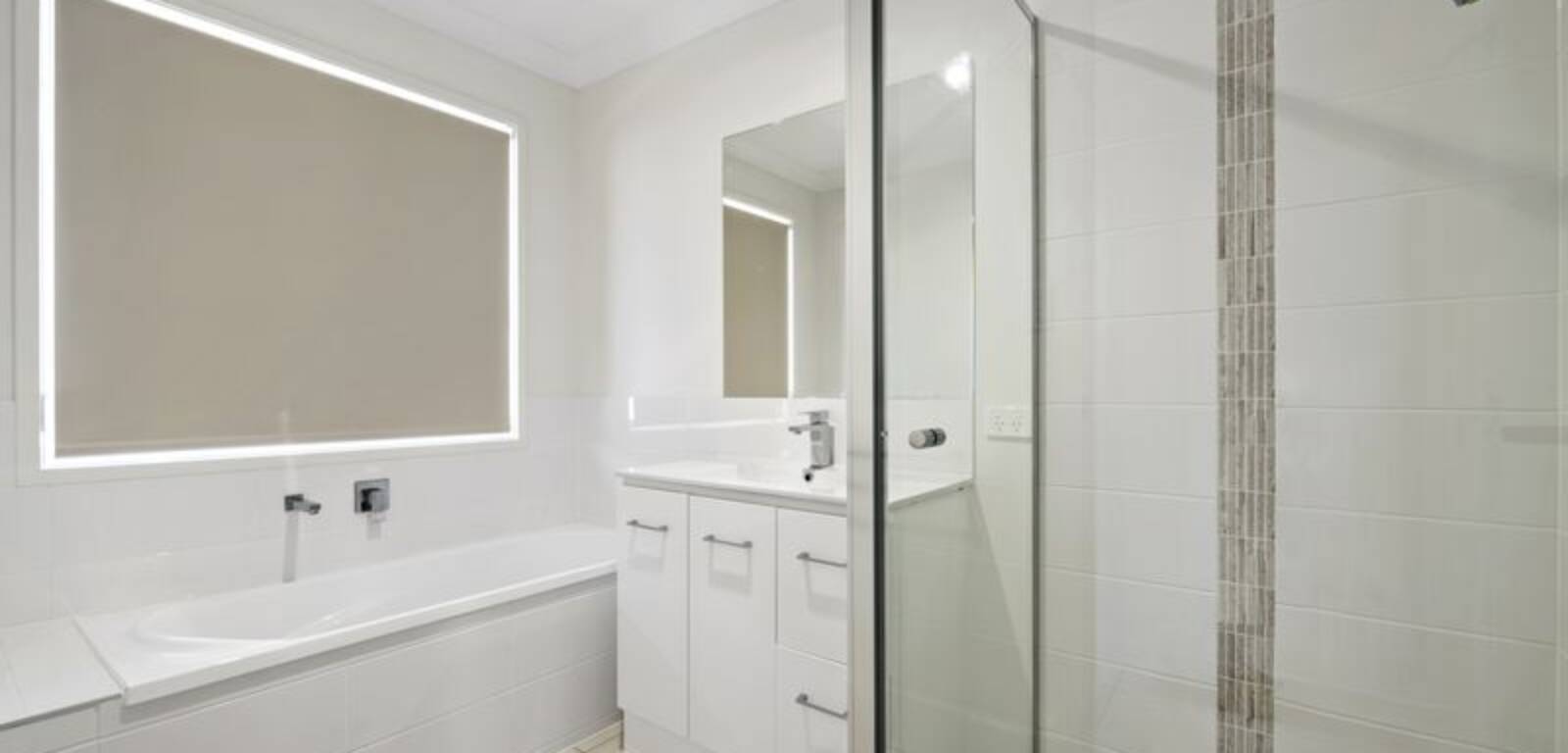 2/5 Diva Ln, GLENVALE, QLD 4350 AU