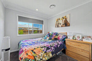 24 Campbell Drive, HIGHFIELDS, QLD 4352 AU