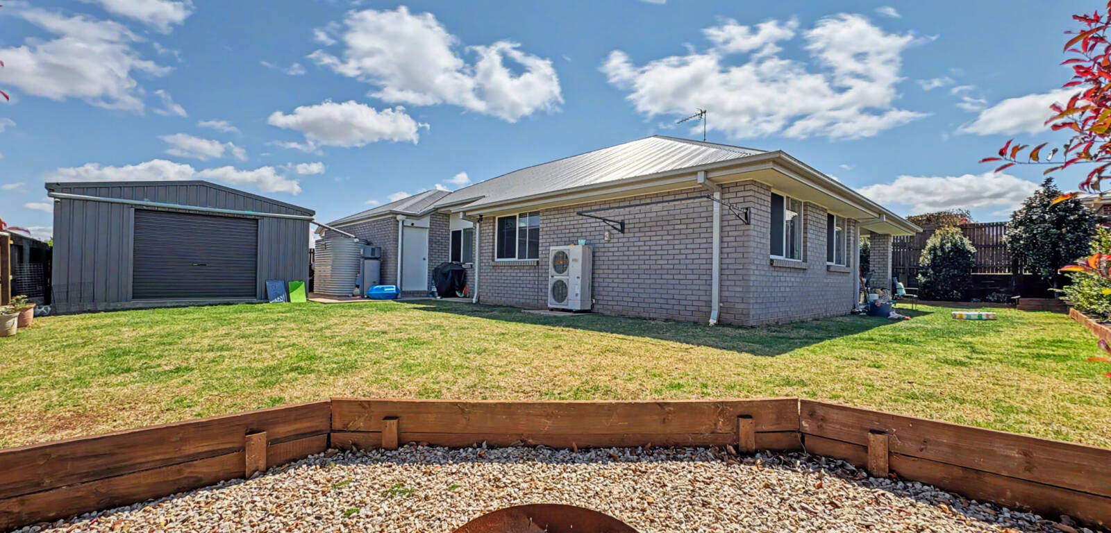 24 Campbell Drive, HIGHFIELDS, QLD 4352 AU