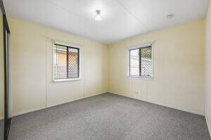 5 Kirklees St, NEWTOWN, QLD 4350 AU