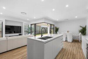 35 O'Neill Cct, KEARNEYS SPRING, QLD 4350 AU