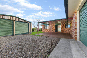 38 Liquidambar St, GLENVALE, QLD 4350 AU