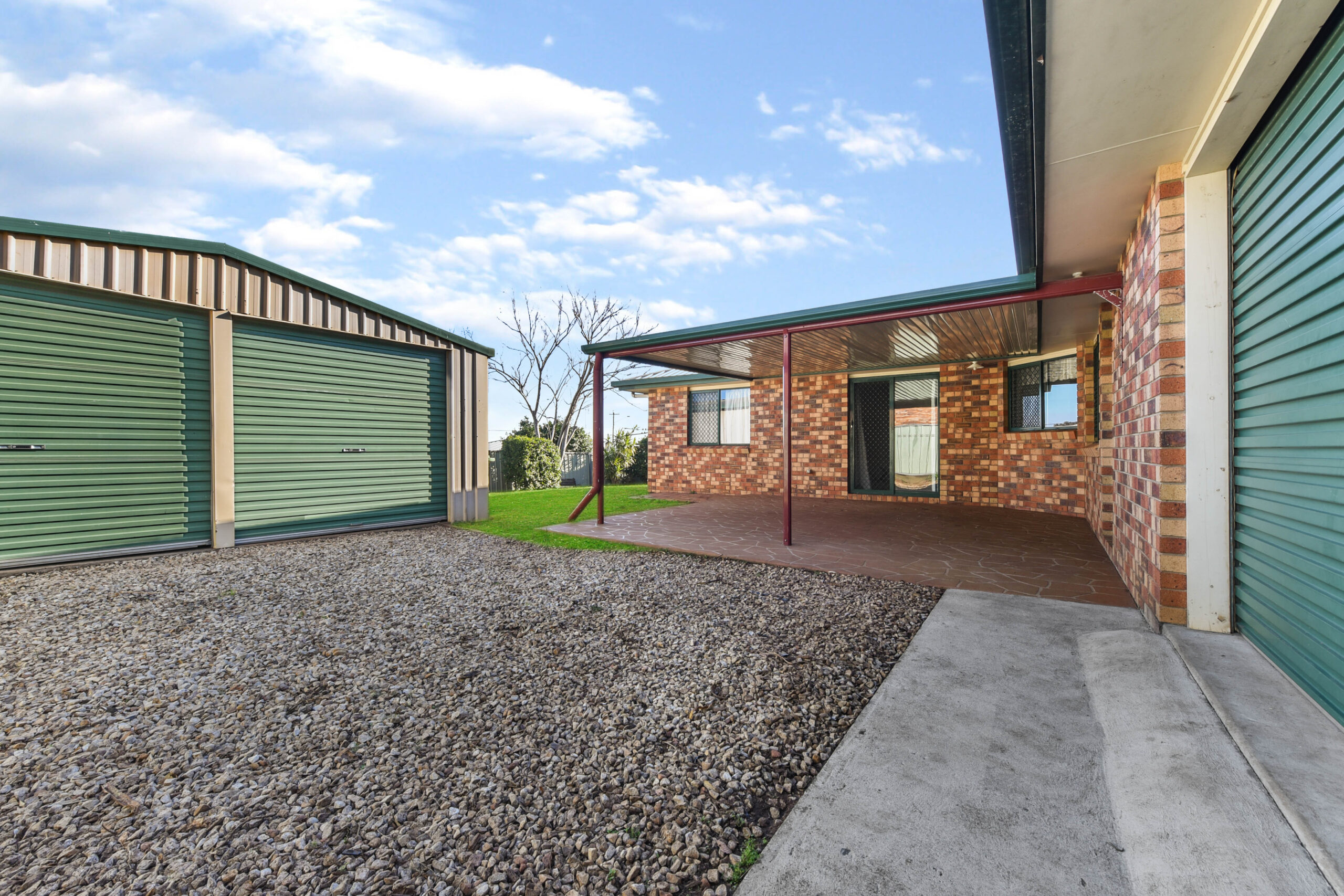 38 Liquidambar St, Glenvale - Image 1