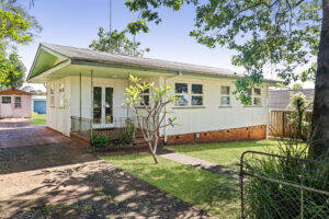 10 Ocean St, RANGEVILLE, QLD 4350 AU
