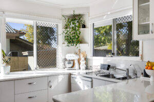28 Hampton St, NEWTOWN, QLD 4350 AU