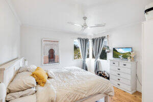 28 Hampton St, NEWTOWN, QLD 4350 AU