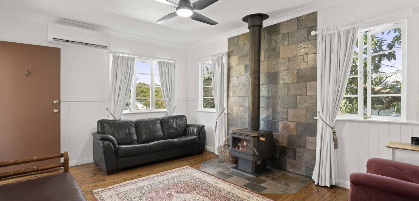 13 Walsh St, HARLAXTON, QLD 4350 AU