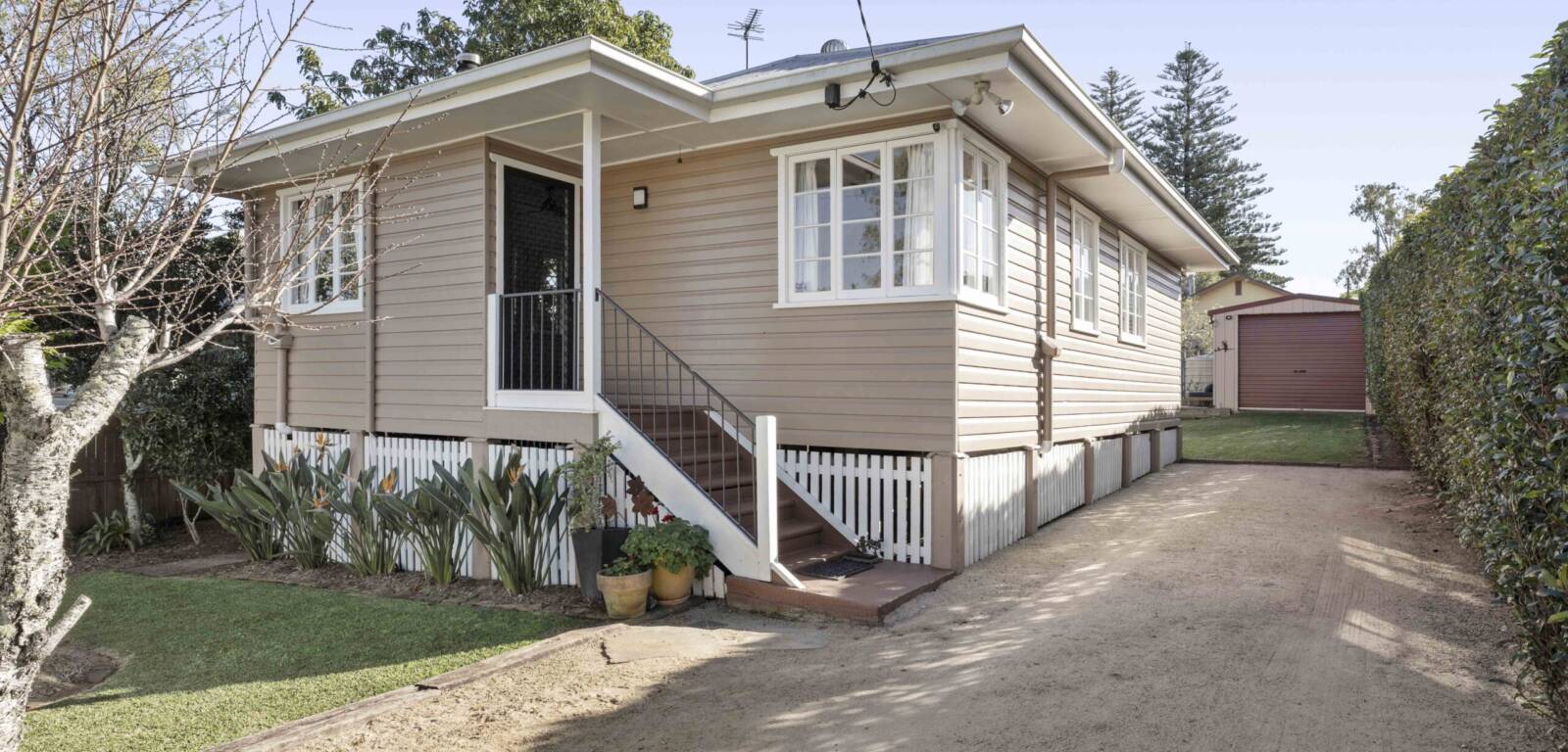 13 Walsh St, HARLAXTON, QLD 4350 AU