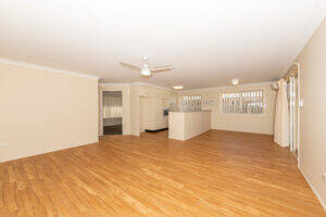 6 Lobwein Ct, MIDDLE RIDGE, QLD 4350 AU