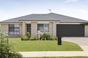 1 Abbeyfeale Circuit, MERINGANDAN WEST, QLD 4352