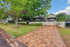 4 Lydwin Cres, EAST TOOWOOMBA, QLD 4350