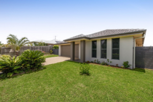 7 Heron Court, KLEINTON, QLD 4352 AU