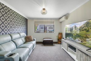 7 Heron Court, KLEINTON, QLD 4352 AU