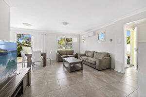 2/7 Gostwyck St, NEWTOWN, QLD 4350 AU
