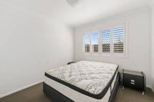 2/7 Gostwyck St, NEWTOWN, QLD 4350 AU