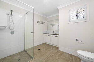2/7 Gostwyck St, NEWTOWN, QLD 4350 AU