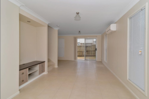 1/373 Greenwattle St, WILSONTON, QLD 4350 AU