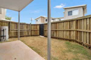 1/373 Greenwattle St, WILSONTON, QLD 4350 AU