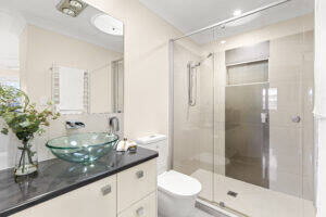 49 Dunmore St, EAST TOOWOOMBA, QLD 4350 AU