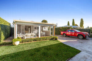 49 Dunmore St, EAST TOOWOOMBA, QLD 4350 AU