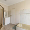 6 Merritt St, HARRISTOWN, QLD 4350 AU