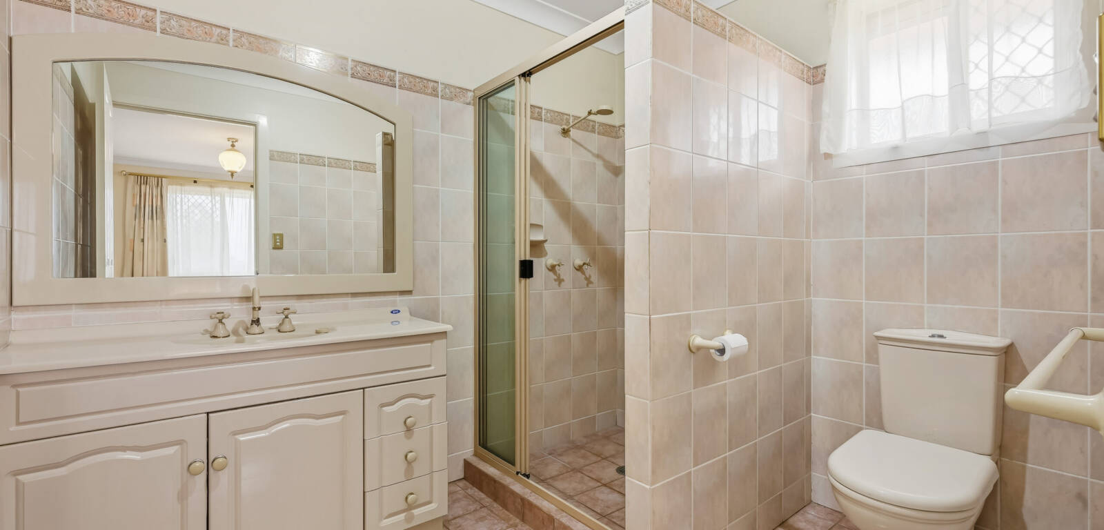 15 - 17 Brolga Cres, HARRISTOWN, QLD 4350 AU
