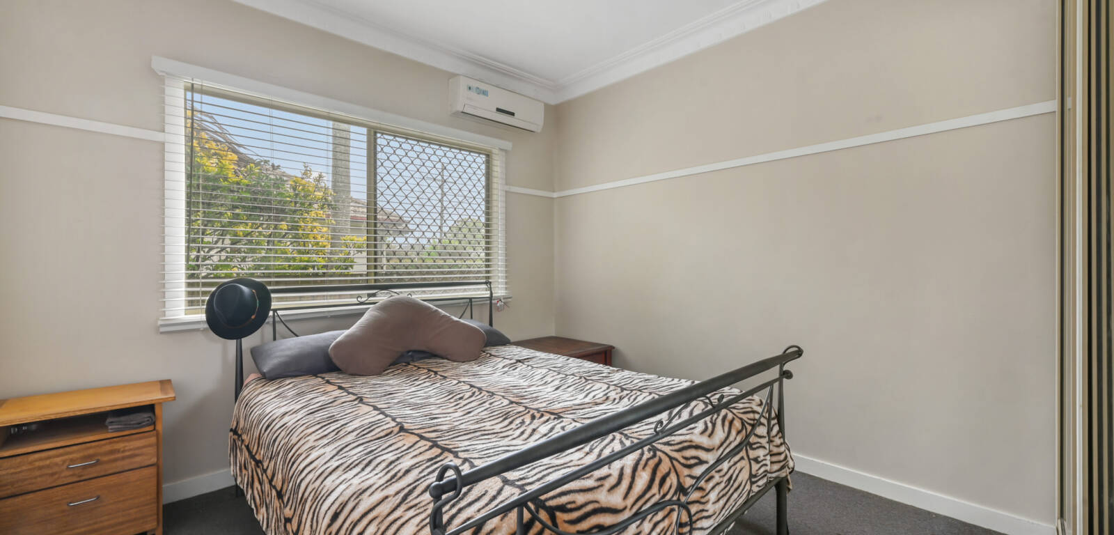 12 goodwood st, NEWTOWN, QLD 4350 AU
