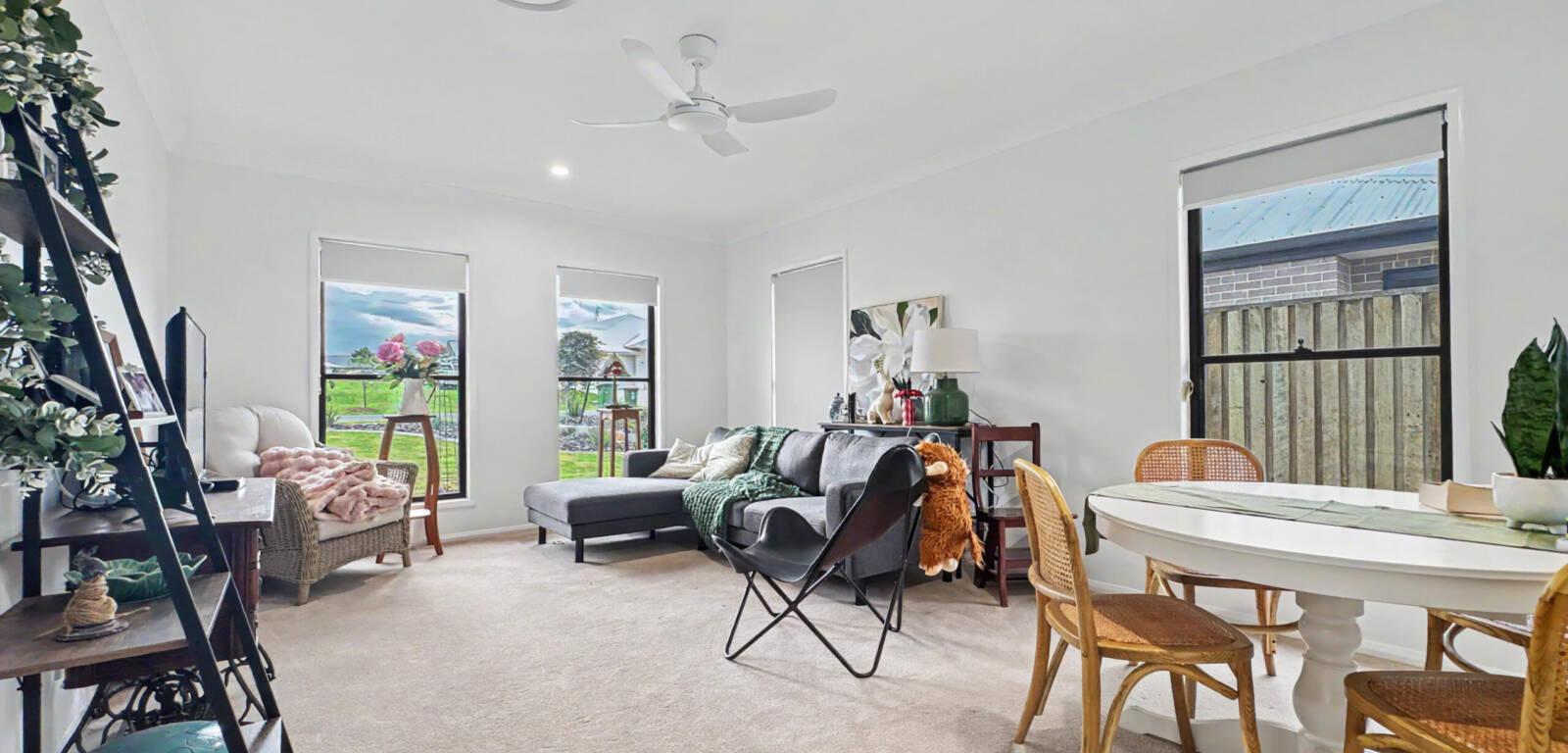 10 Pickering St, HIGHFIELDS, QLD 4352 AU